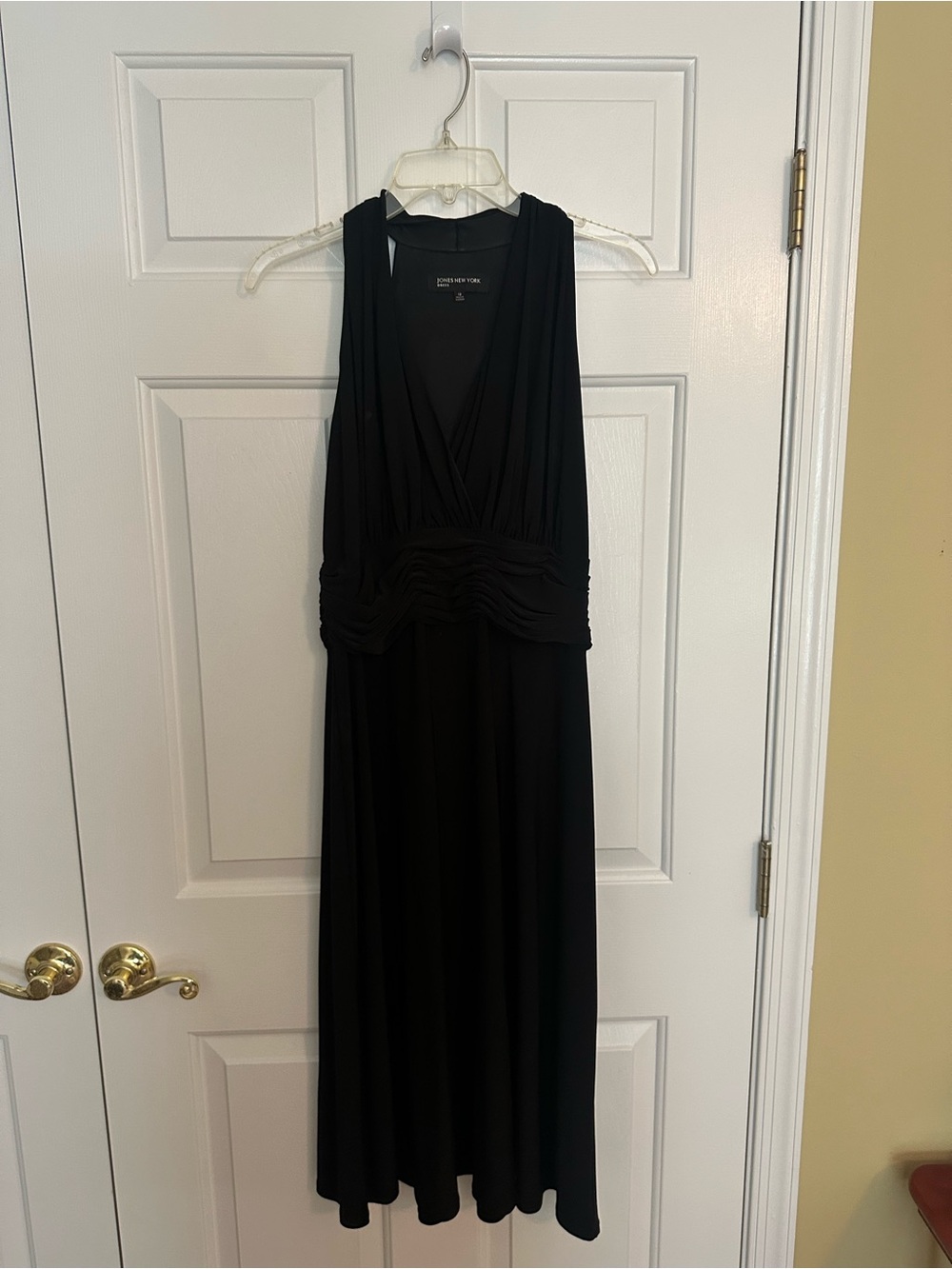 Jones New York Black Sleeveless V-Neck Midi Dress
